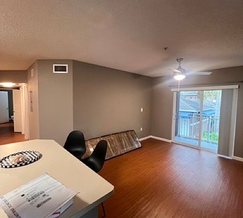 4th image of 3220 NW 183rd St #212