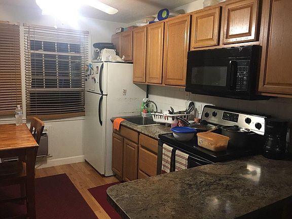 4th image of 10 Danbury Dr APT 7
