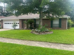 401 Pine Shadows Dr, Slidell, LA 70458