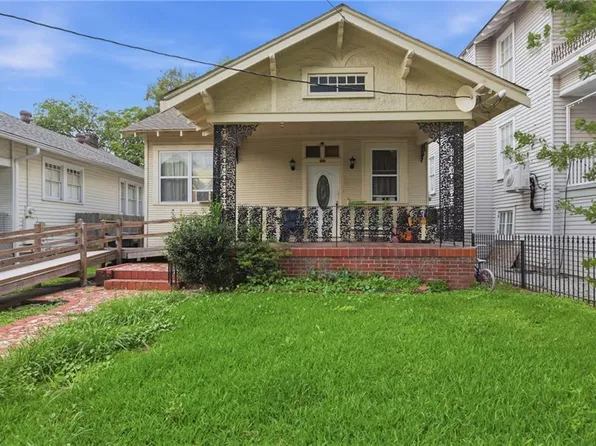2032 Robert St, New Orleans, LA 70115