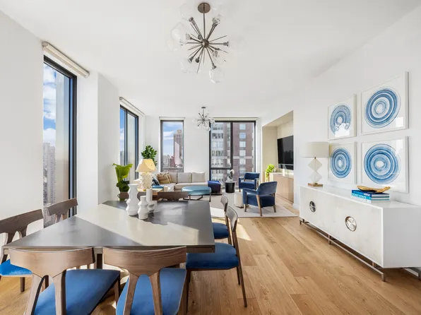 360 East 89th Street 29B image 2 of 21