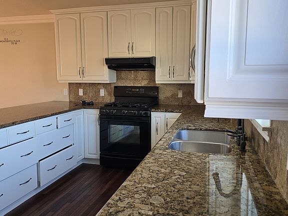 3rd image of 6103 Roberts Dr