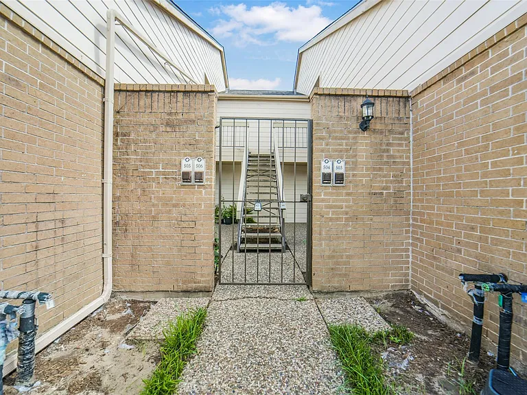 2277 S Kirkwood Rd #506 — Photo 1