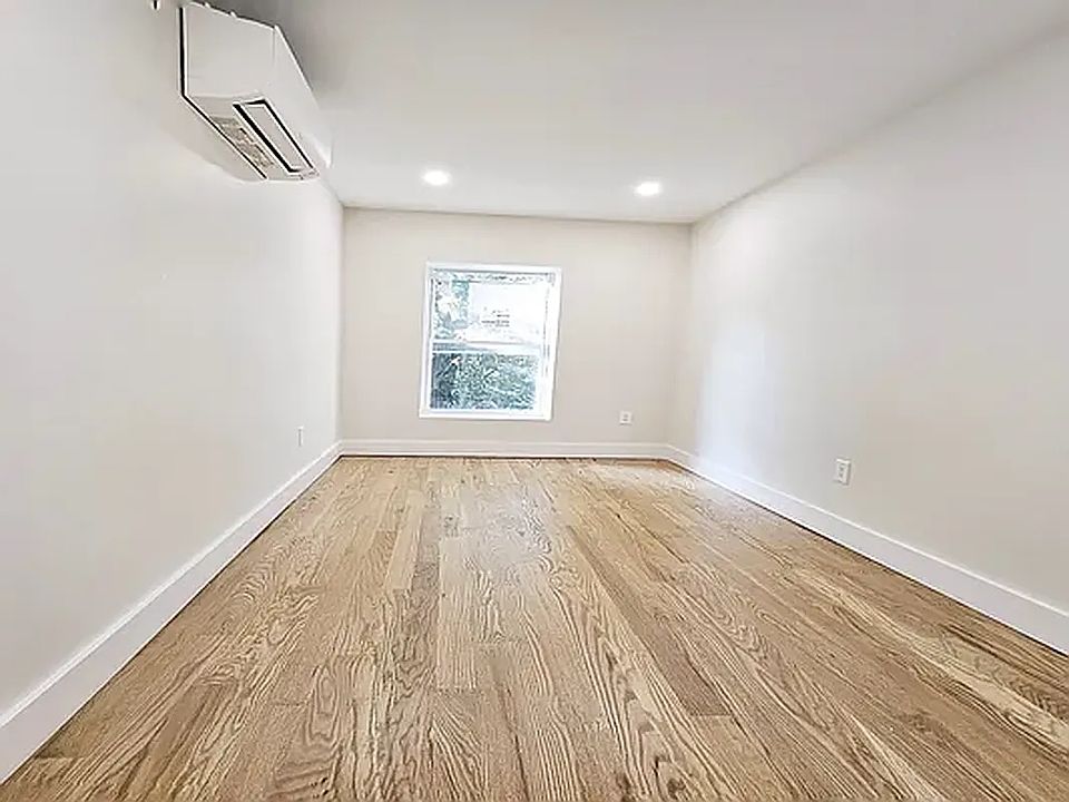 2nd image of 235 Lexington Ave APT 1