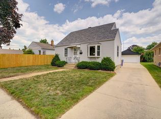 7807 20th Ave, Kenosha, WI 53143