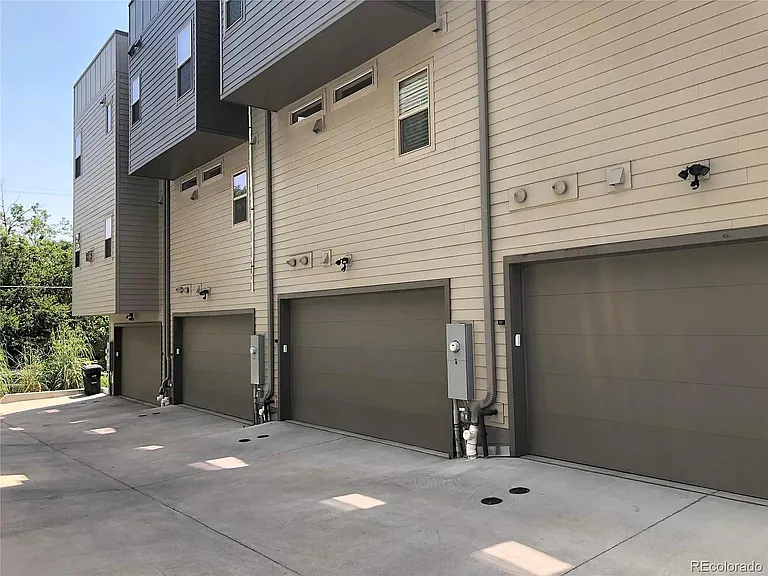 2345 N Decatur St — Photo 16