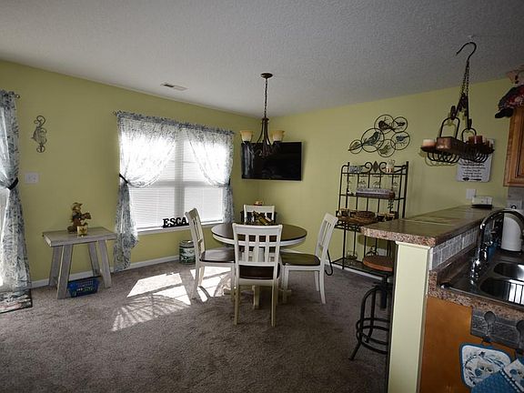 3rd image of 209 Bar Tall Way
