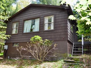 125 S Shore Ln, Brackney, PA 18812