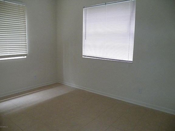 5th image of 2305 Myra St APT 4
