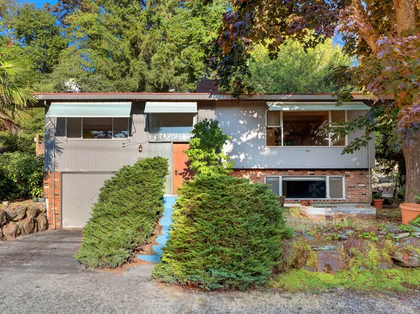 8700 25th Ave NE, Seattle, WA 98115