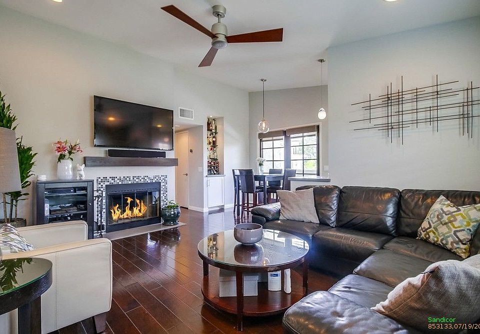 1st image of 1453 Essex St Unit 7