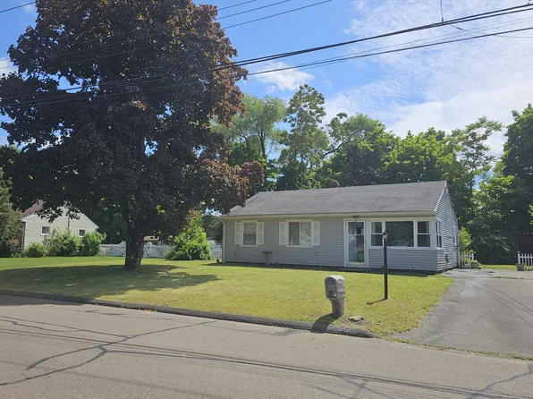 10 Navarro Road, East Haven, CT 06512