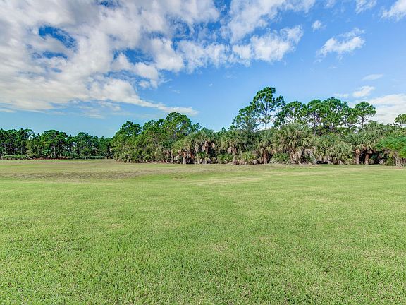 5th image of 254 SW Lake Forest Way