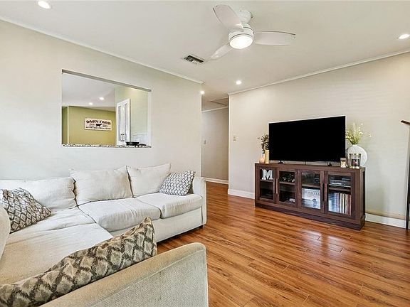 3rd image of 2014 Ellen Park Pl
