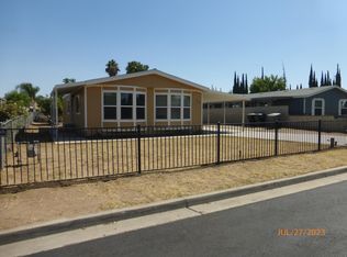 77 San Luis Dr, Perris, CA 92571