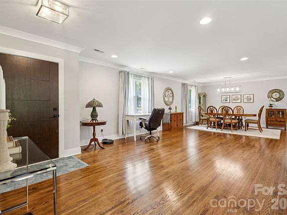 5th image of 7200 Monroe Rd