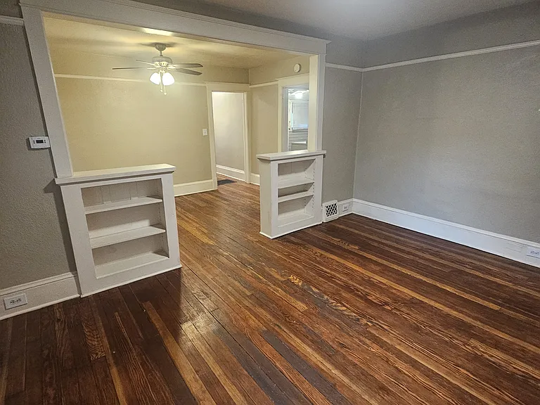 2840 Benton St — Photo 4