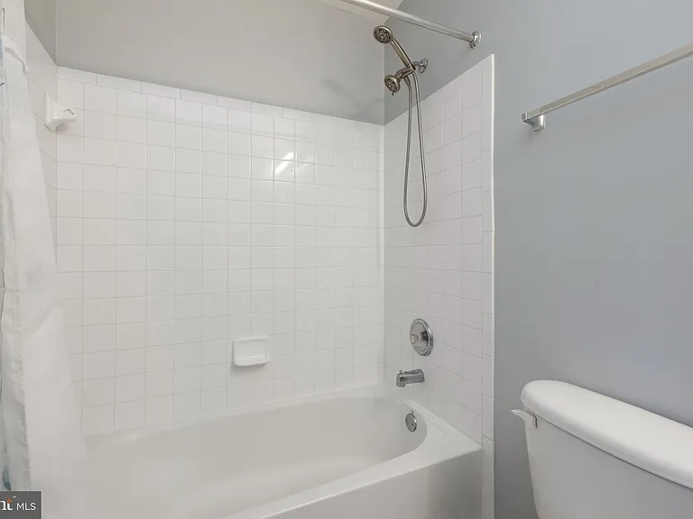 4004 Meadow Trail Ln — Photo 28