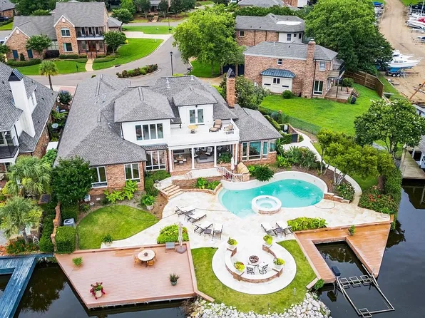 134 Summers Bay Dr, Ridgeland, MS 39157