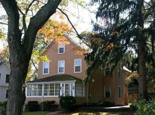 26 Prospect St, Wakefield, MA 01880