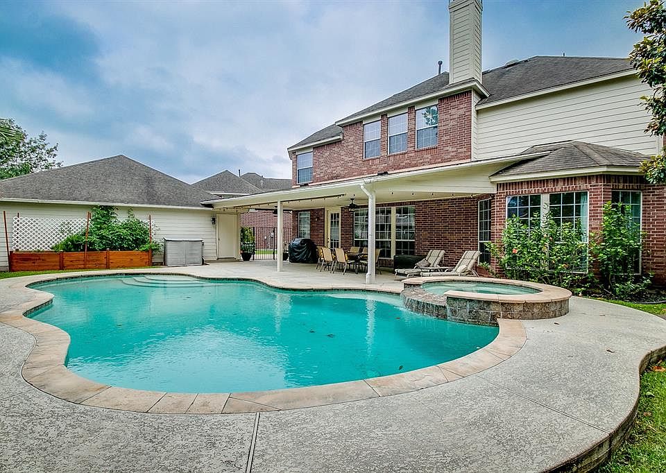 1st image of 7902 Woodcrest Ct