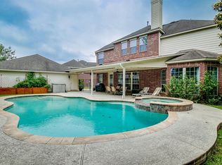 7902 Woodcrest Ct, Sugar Land, TX 77479