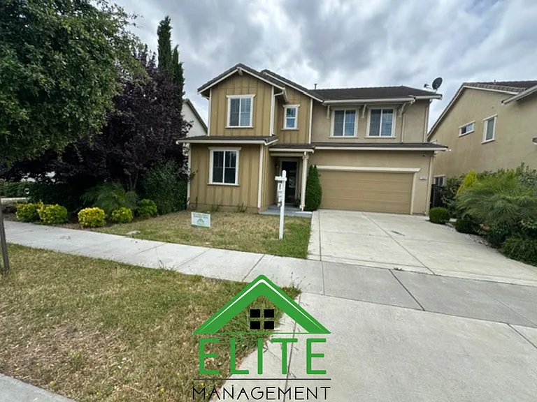 1084 Navigator Dr — Photo 3