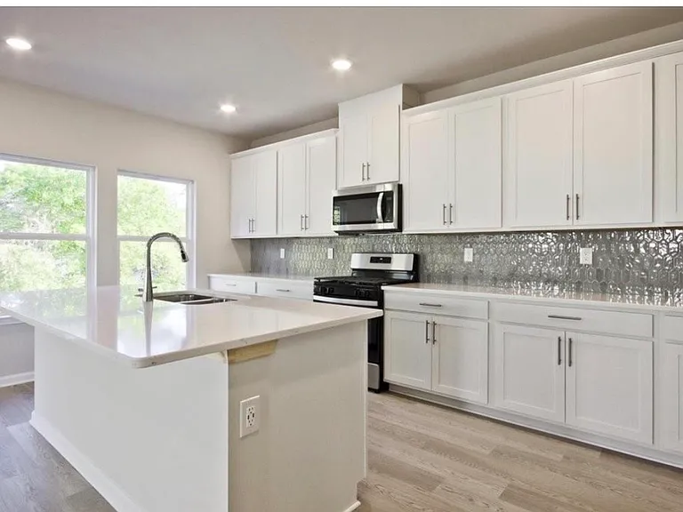 1208 High Falls Ln — Photo 3