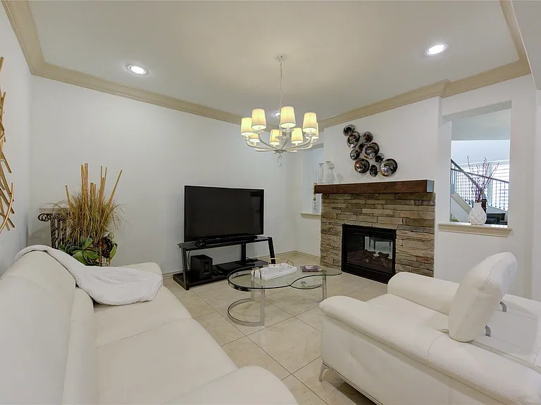13606 Teal Bluff Ln — Photo 12