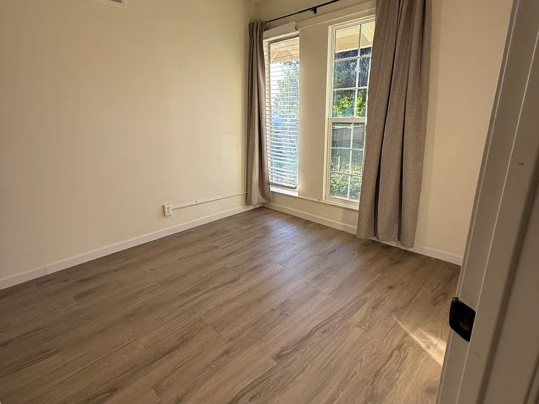 3118 E Vermillion St — Photo 17