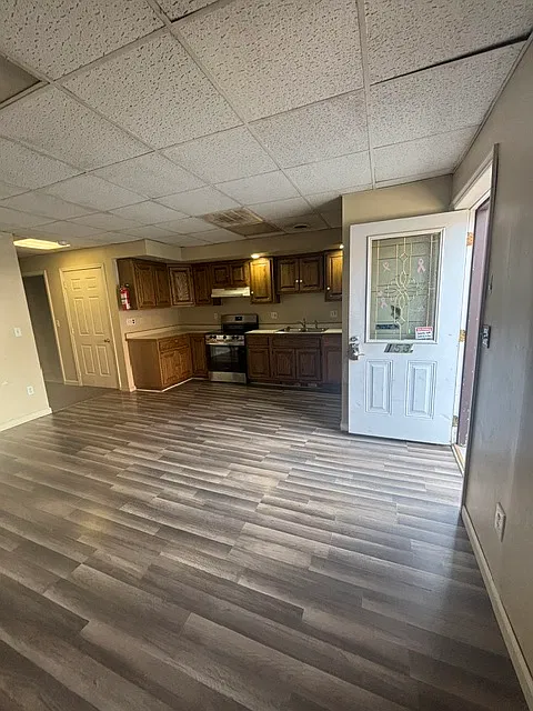 153 W Main St #153