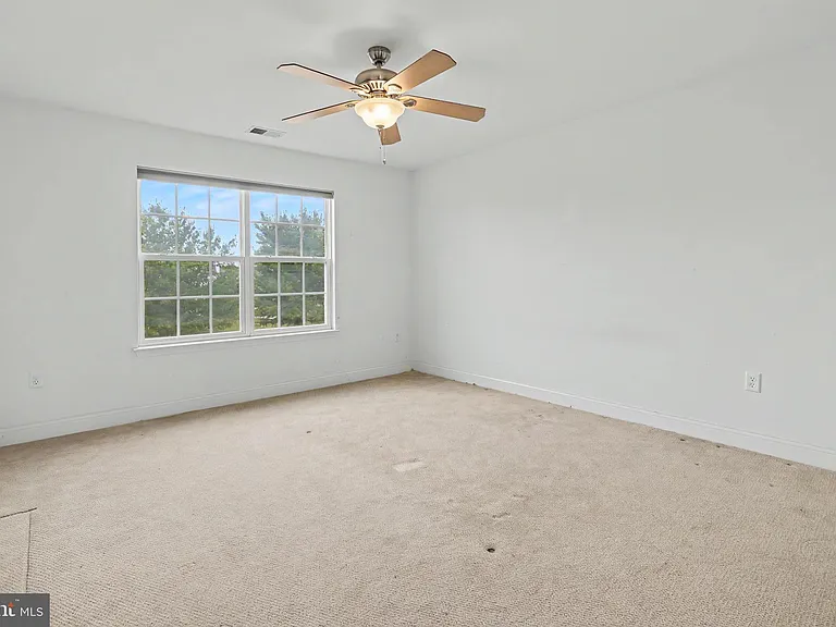 228 Leffler Cir — Photo 52