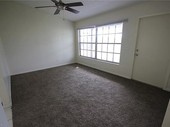 5th image of 25 Palm Blvd