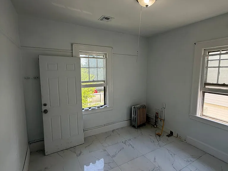 714 Chandler Ave — Photo 7