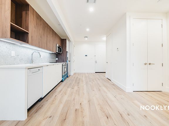 5th image of 380 Grove St #2J