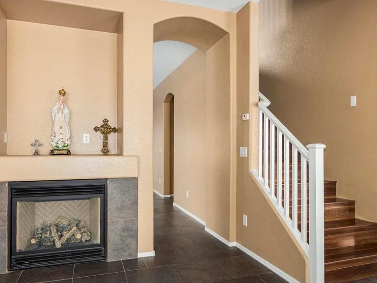 14586 W Mauna Loa Ln — Photo 11