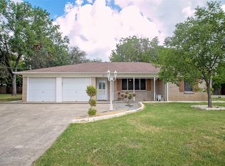 612 E Liberty St, Pilot Point, TX 76258
