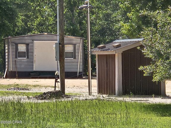3rd image of 21933 Tolliver Rd