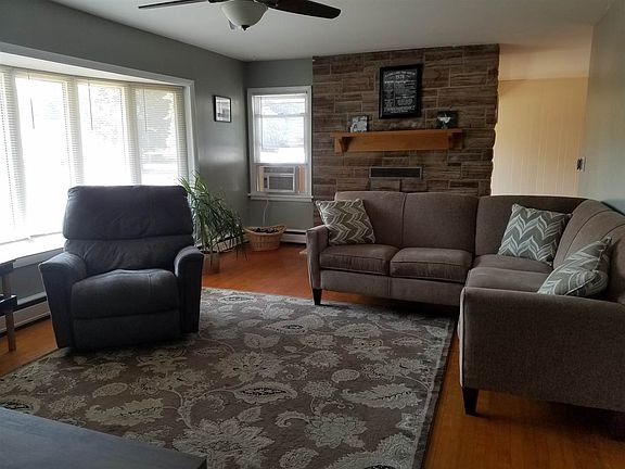3rd image of 18 Westwood Dr