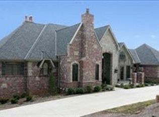 16 Persimmon Ln, Eureka, MO 63025