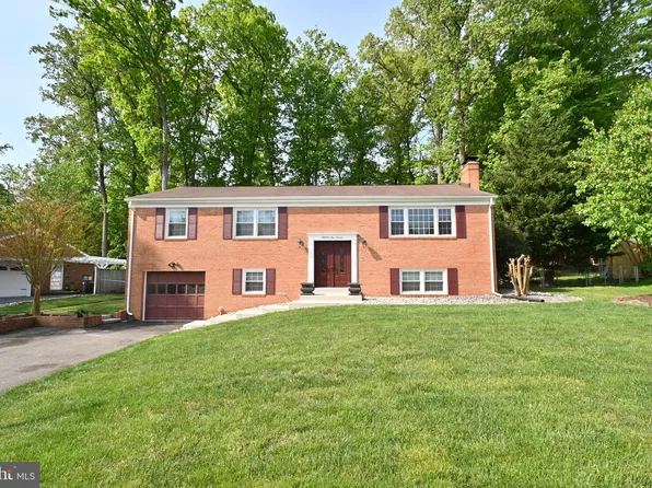 18416 Cabin Rd, Triangle, VA 22172