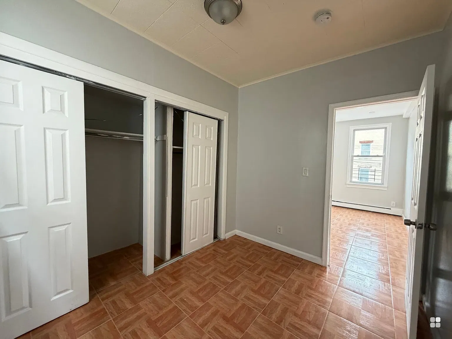 675 John F Kennedy Blvd — Photo 2