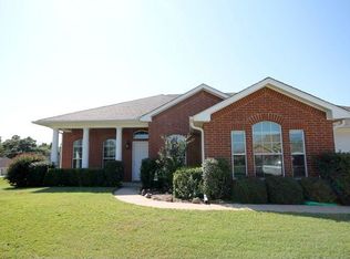 838 Greenwood Cir, Lindale, TX 75771