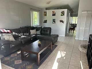 5th image of 450 SE 30th Dr