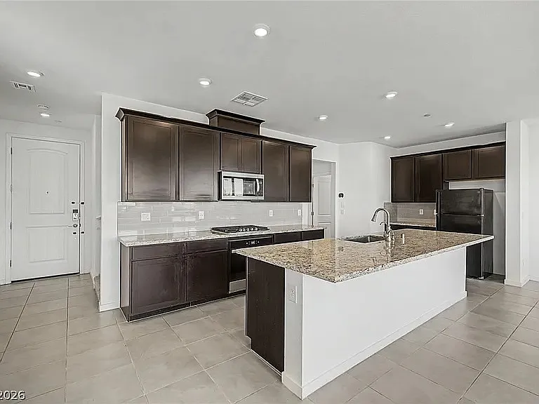 874 Pointe Arbor St — Photo 9