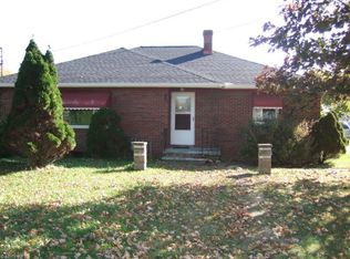 8305 Leavitt Rd, Amherst, OH 44001