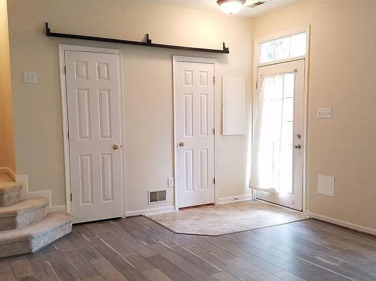 5208 Duke Ct — Photo 24