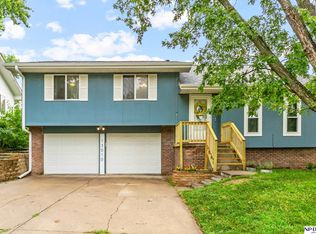 13010 Edna St, Omaha, NE 68138