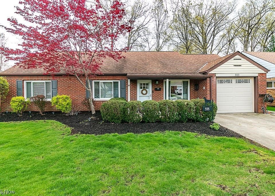 1st image of 555 Walnut Dr