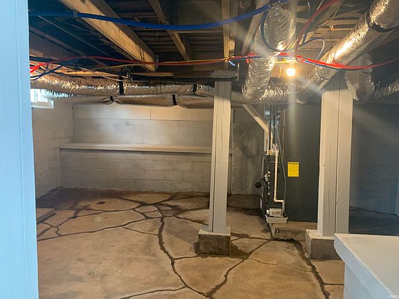 2nd image of 130 S Lincoln Ave